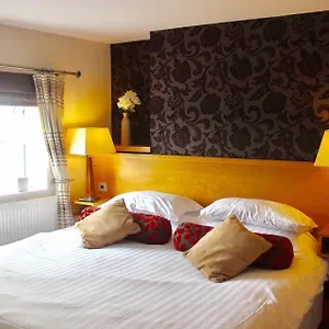 The Groves Hotel